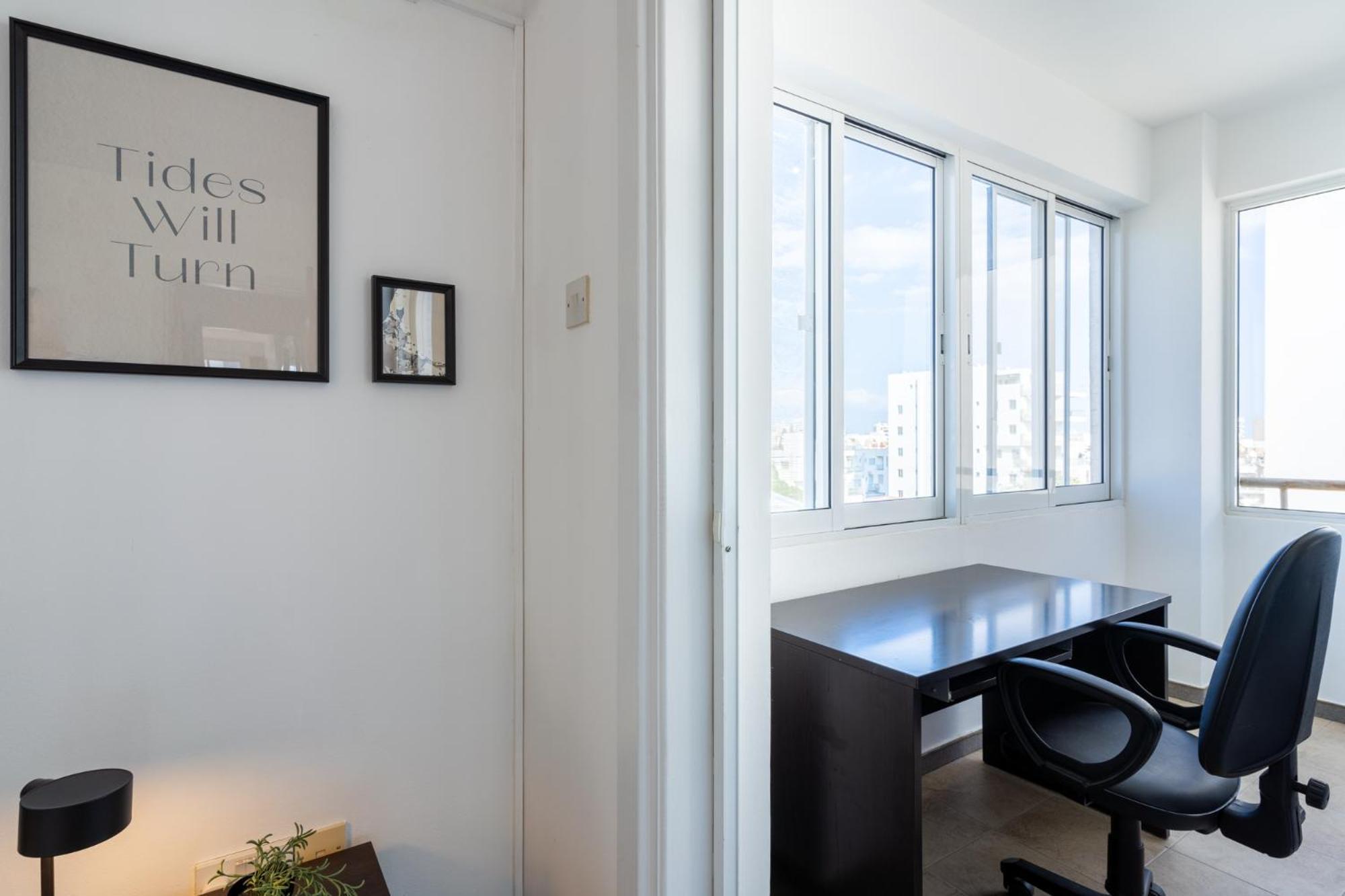 Jayde 2-Bedroom Apartment In Larnaca Bagian luar foto