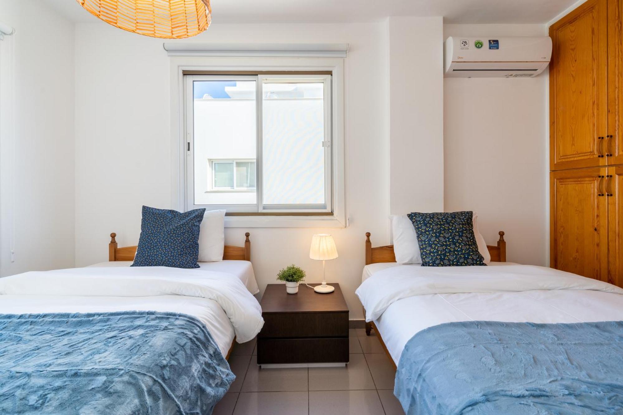 Jayde 2-Bedroom Apartment In Larnaca Bagian luar foto